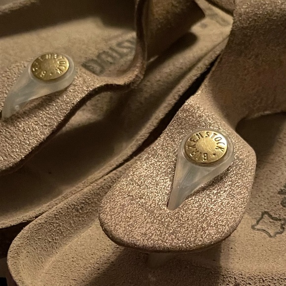 NWT Birkenstock Gizeh Washed Metallic Rose Gold - Picture 6 of 6